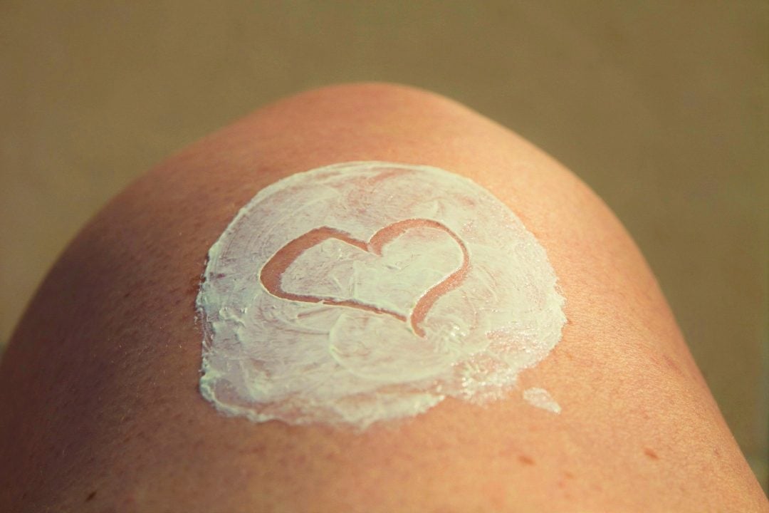 EUCERIN UREAREPAIR 5% EMULSIONE IDRATANTE:
SOLLIEVO E IDRATAZIONE PER LA PELLE SECCA.